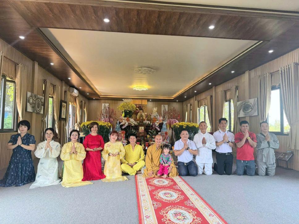 Ý Nghĩa Phong Thủy Và Tâm Linh Của Thảm Len Hoa Văn Cổ Điển Trải Chánh Điện